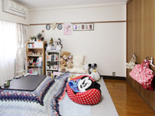 個室（キッチン、バス、トイレ付き）1